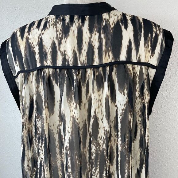 A.N.A. Sleeveless Sheer Leopard Print Top Size 1X EUC - Picture 5 of 7